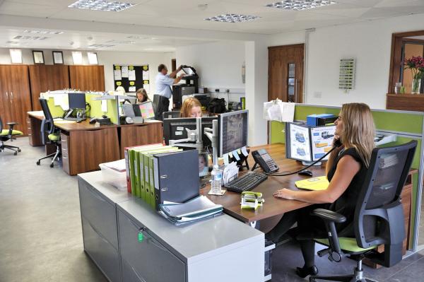 Cara Cerdas Menggunakan Fasilitas Kantor