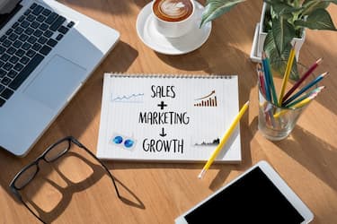 Pahami Dulu Beda Sales dan Marketing Sebelum Melamar Posisi Ini