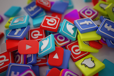 Ketahui Beda Social Media Manager dan Social Media Specialist