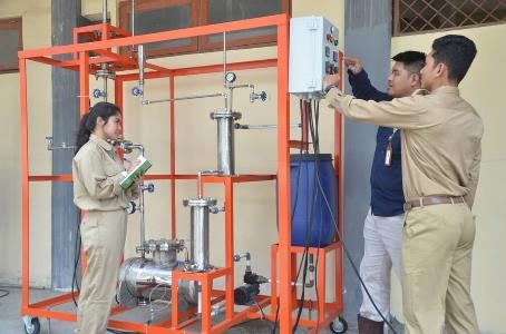 SMK Jurusan Teknik Produksi Minyak dan Gas: Pengertian, Apa yang Dipelajari, dan Prospek Kerja