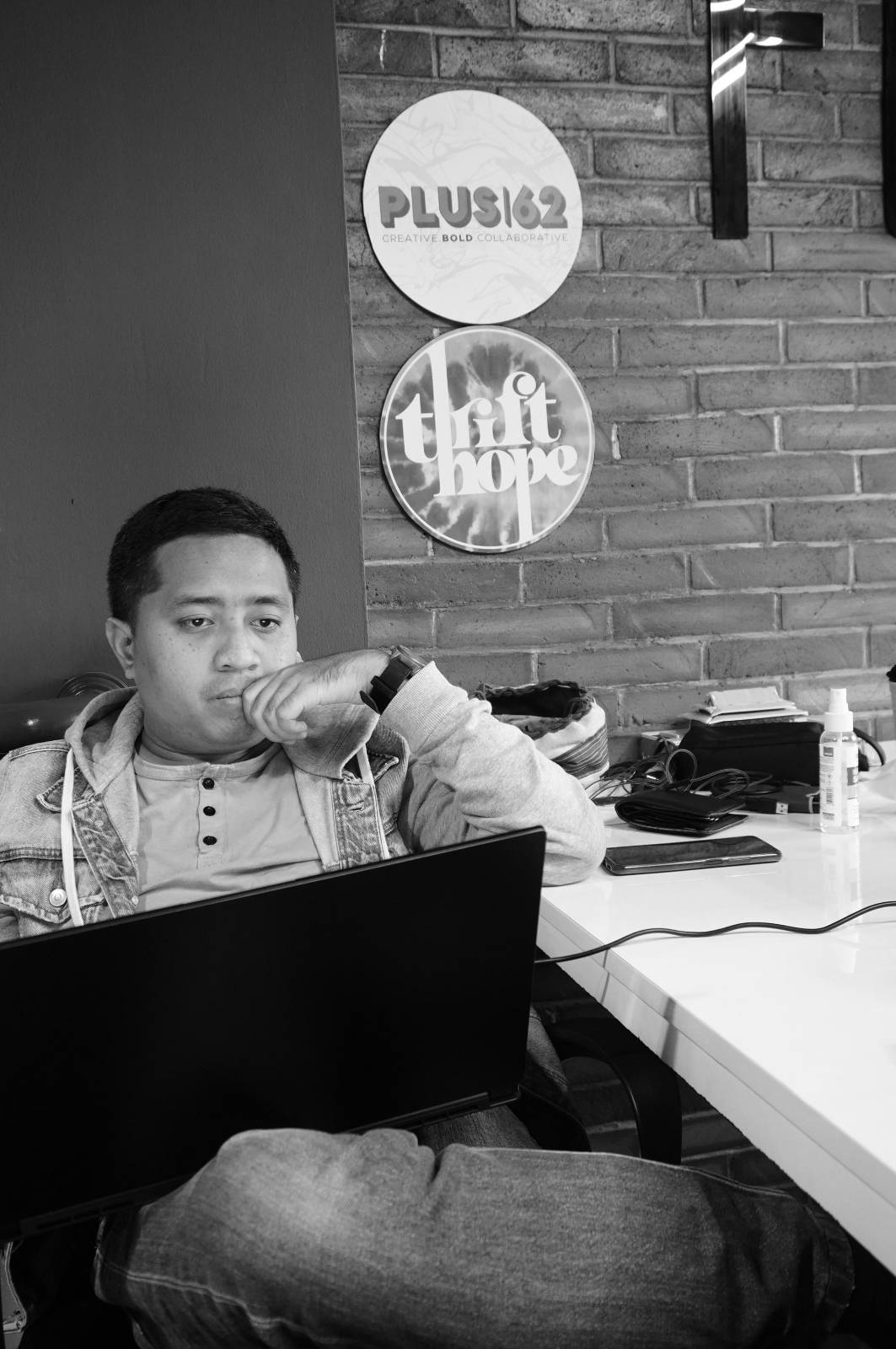 Roy Wicaksono : Tentang Berburu Waktu dan Terbuka dengan Hal Baru