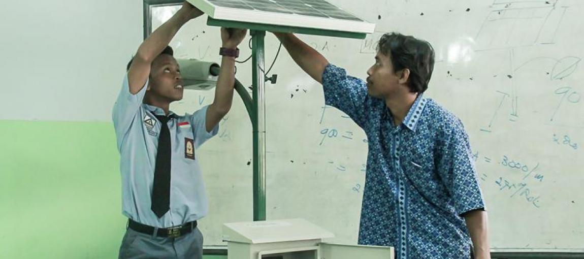 SMK Jurusan Teknik Energi Surya, Hidro dan Angin: Pengertian, Apa yang Dipelajari, dan Prospek Kerja