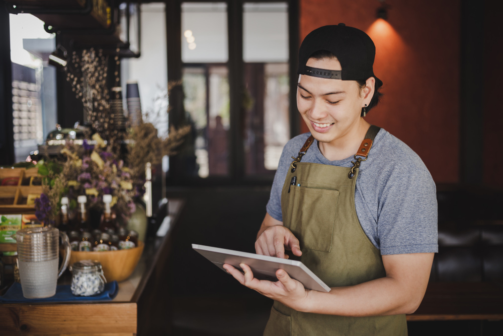 Restaurant Supervisor : Definisi, Gaji, Skill yang Diperlukan, dan Tugas Tanggung Jawabnya