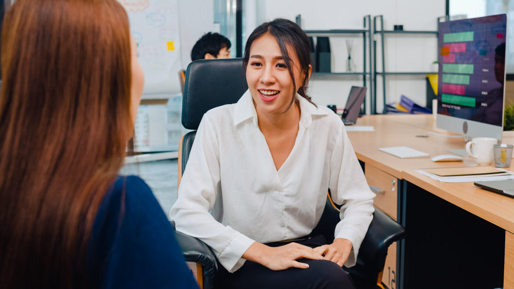 Customer Relation Officer : Gaji, Skill yang Diperlukan, dan Tugas Tanggung Jawabnya