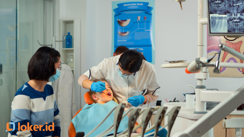 profesi asisten dokter gigi