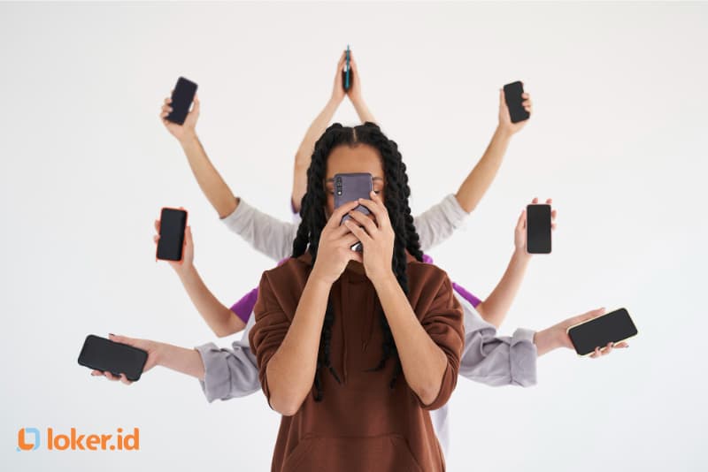 Apakah Etis Spill Situasi Kantor di Media Sosial?