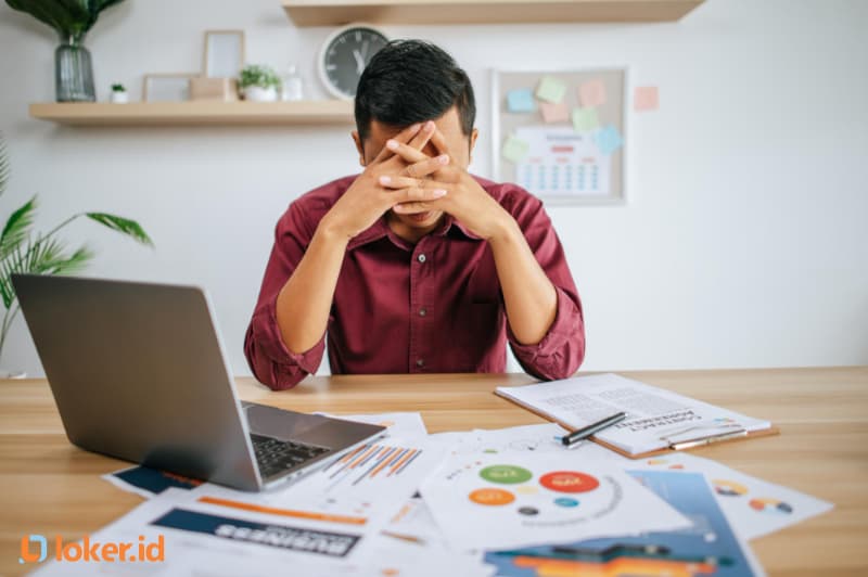 Overemployed : Memahami Praktik Bekerja di Beberapa Perusahaan Sekaligus