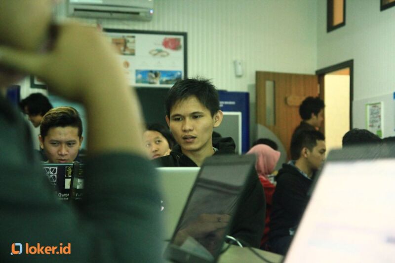 ahmad-rosid-kerja-remote-tahun-2024