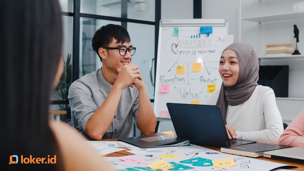 Lebih Enak Mana Jadi Karyawan atau Wirausaha?