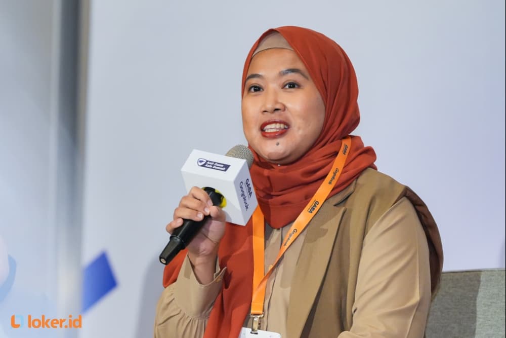 Farah Putri : Tips Membangun Personal Branding dan Menjadi Content Strategist di LinkedIn