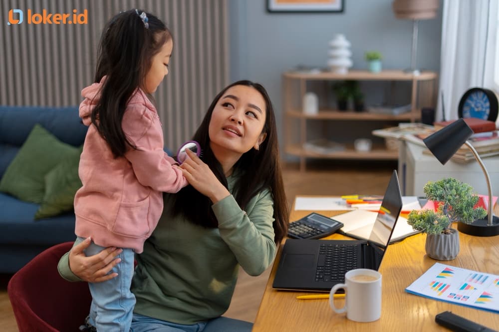 Jangan Pernah Meragukan Kehebatan Karyawan Wanita, Ini Skill yang Hanya Dimiliki Ibu Bekerja
