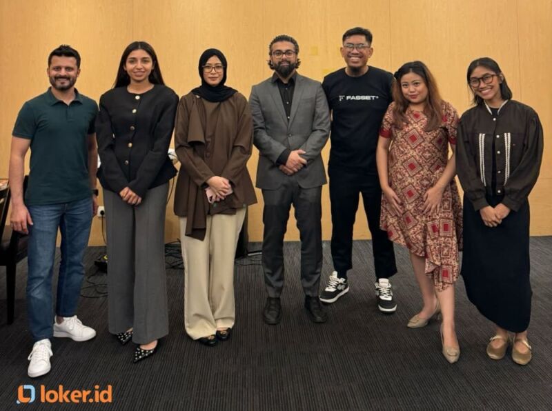 pengalaman-mega-handayani-sebagai-pr-tahun-2025