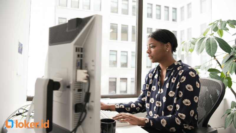 gaji loan officer