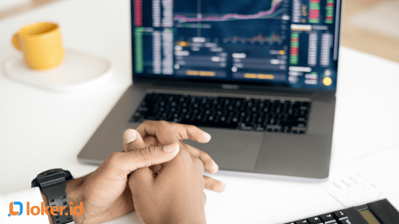 gaji risk manager