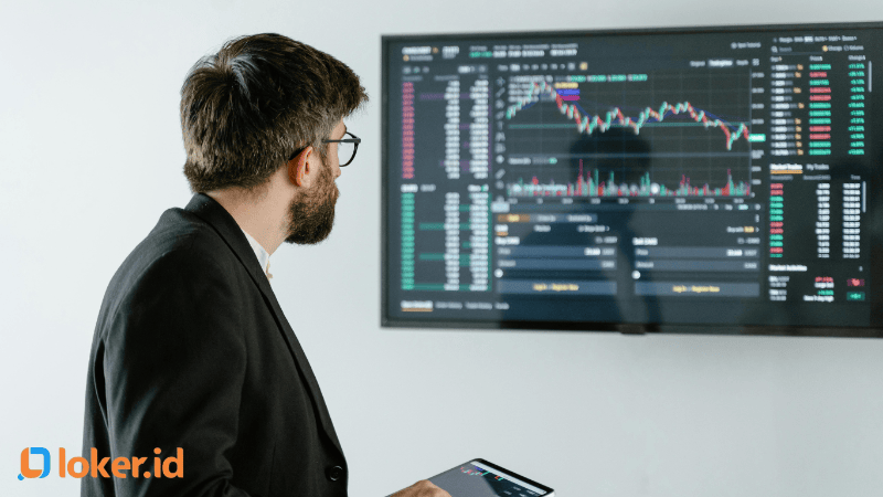 Risk Analyst: Gaji, Skill yang Diperlukan, dan Tugas Tanggung Jawab