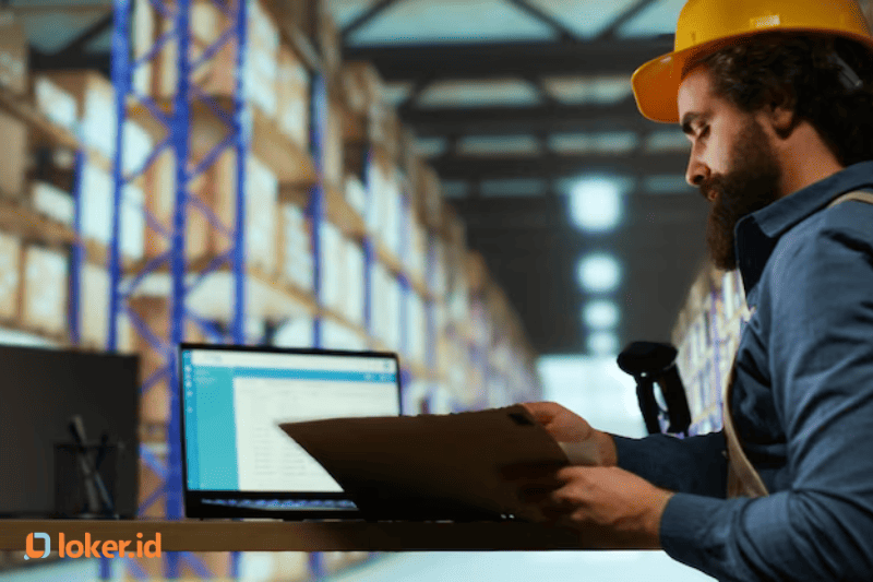Karier Operator Produksi di Era Digital